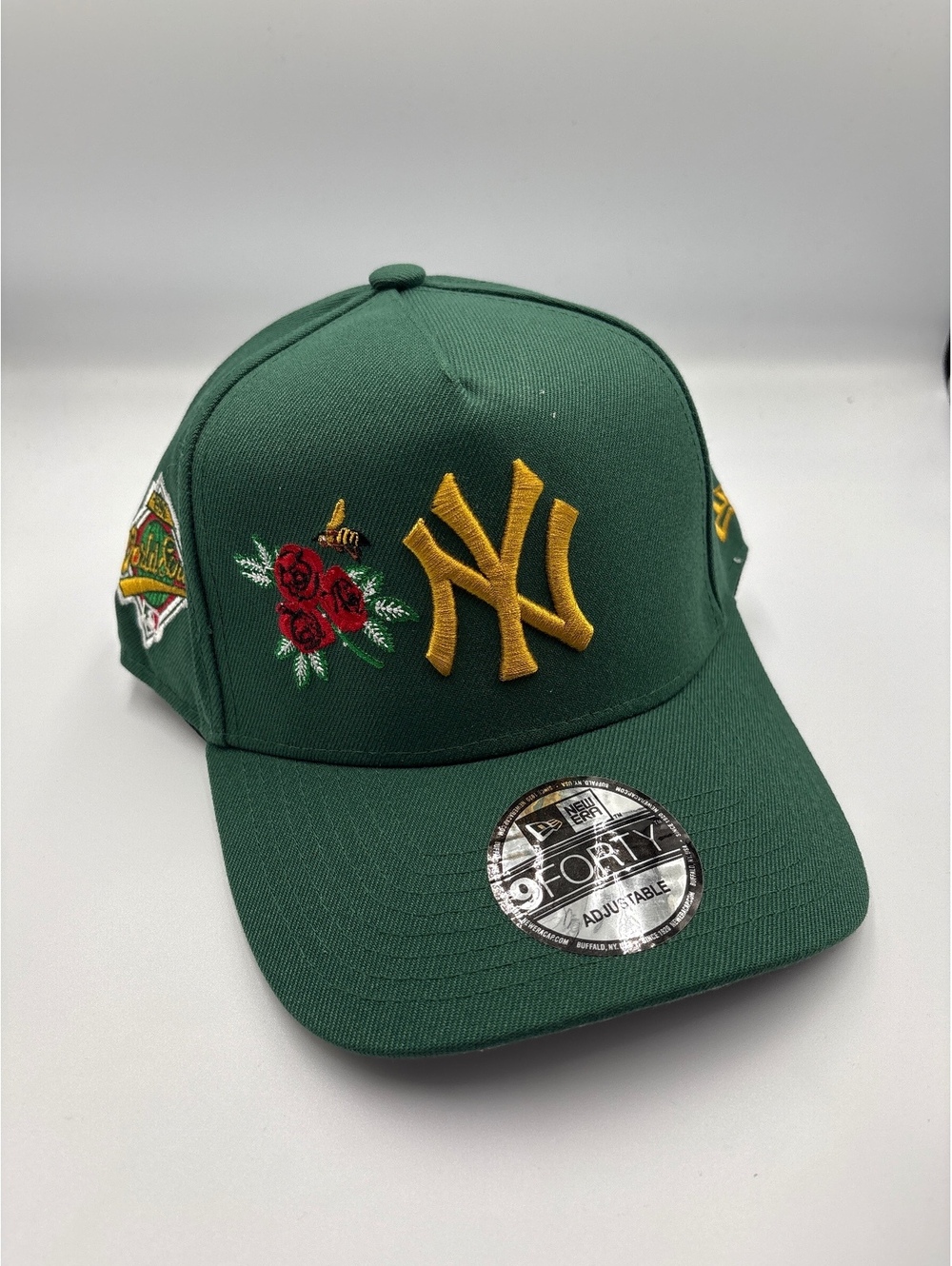 New Era New York Yankees Green 9FORTY Adjustable Baseball Cap with Embroidered
